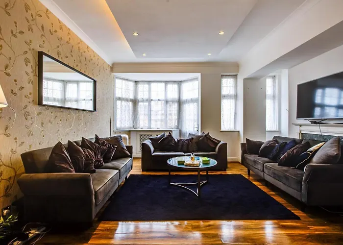Knightsbridge Residence